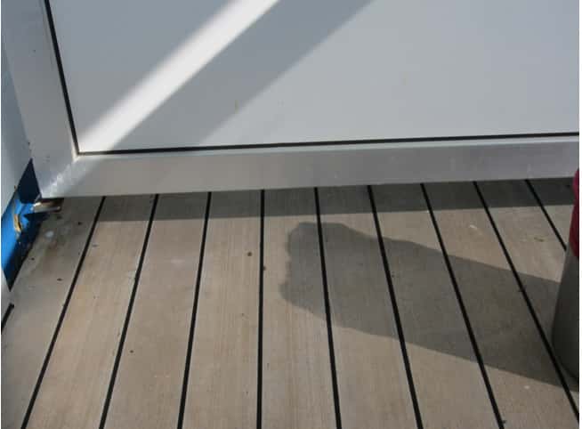 Close up of divider on cruise balcony