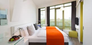 12+ Convenient Hotels Near the Manhattan Cruise Terminal Manhattan cruise hotel