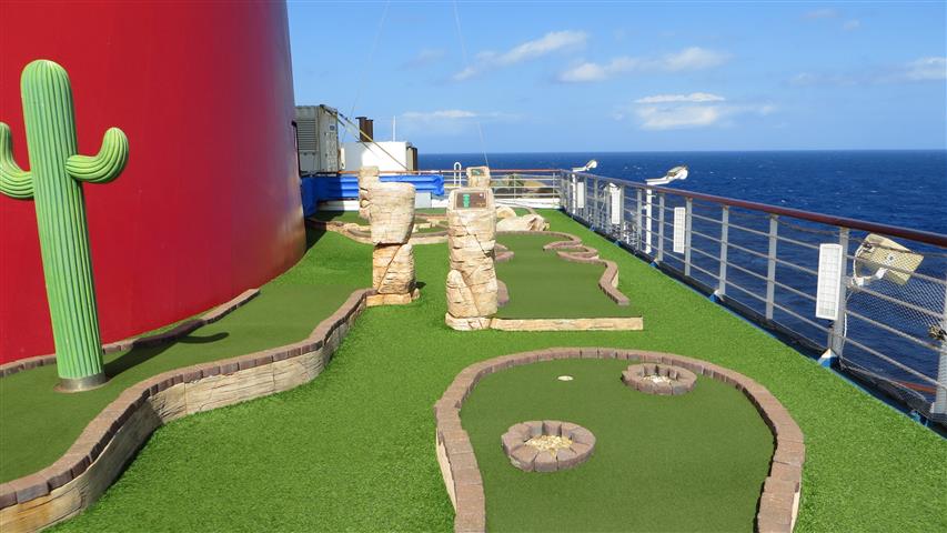 Cruise ship putt putt course