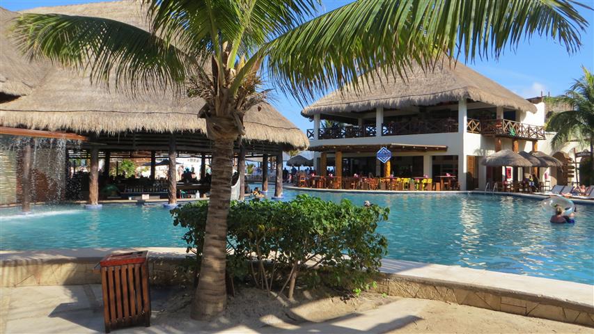 Pool at Costa Maya