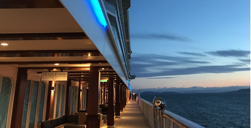 Vista del ponte di una nave su una crociera in Alaska