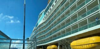 7 Must-Do Things Your First Hour on a Cruise Ship