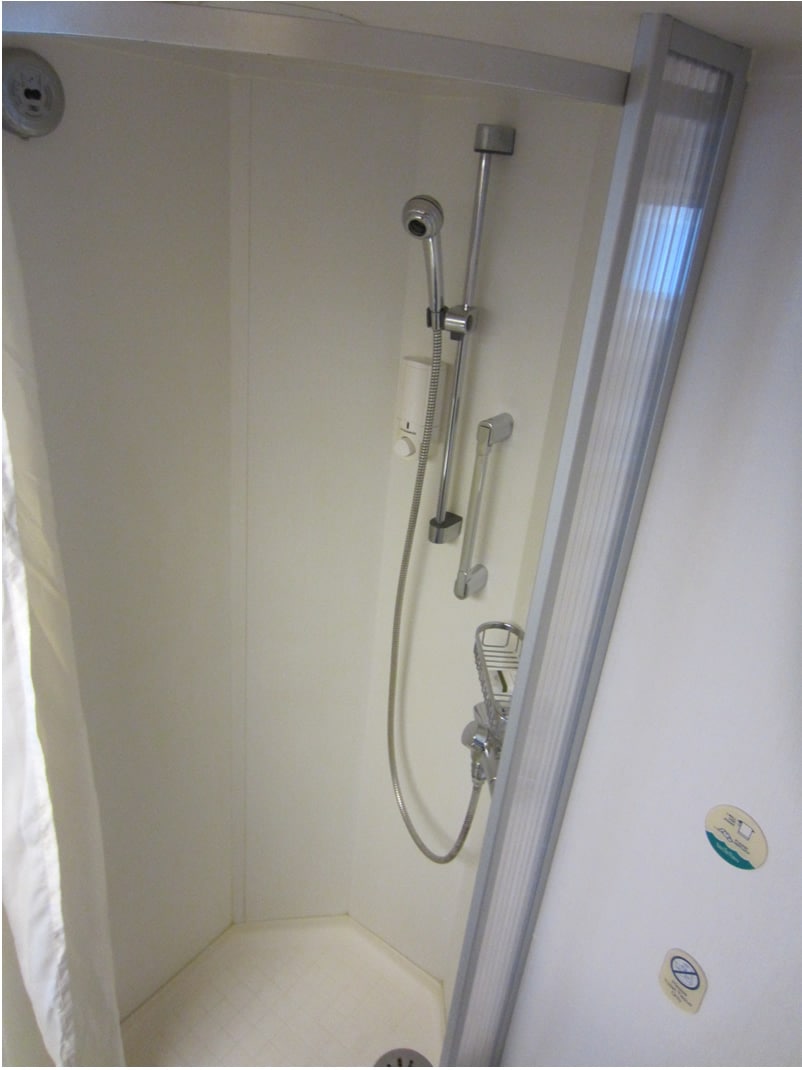 cruise cabin shower