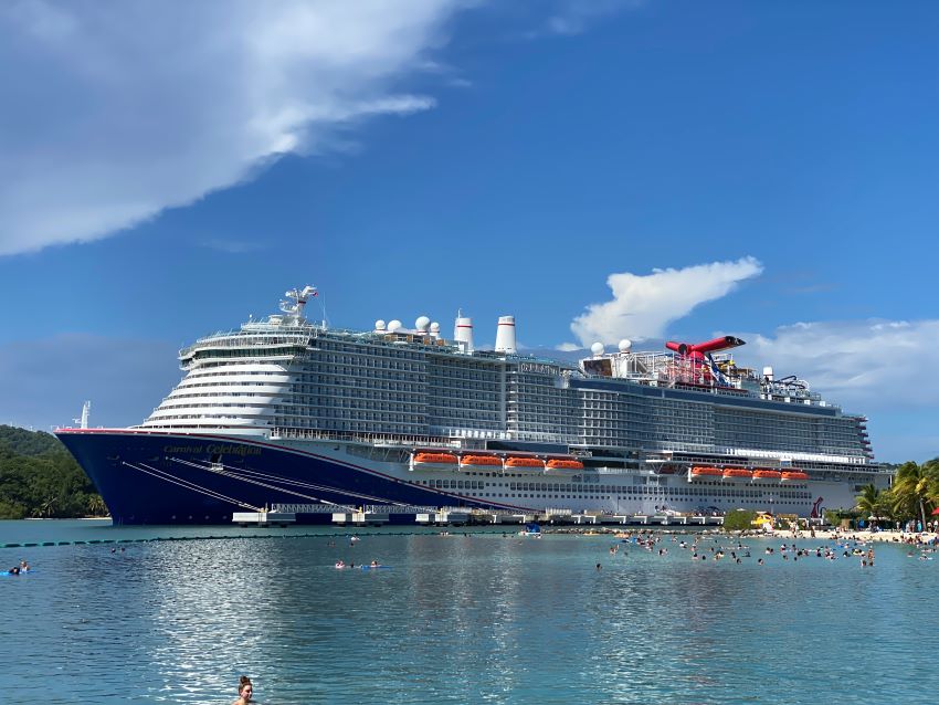 biggest cruise in the world 2022