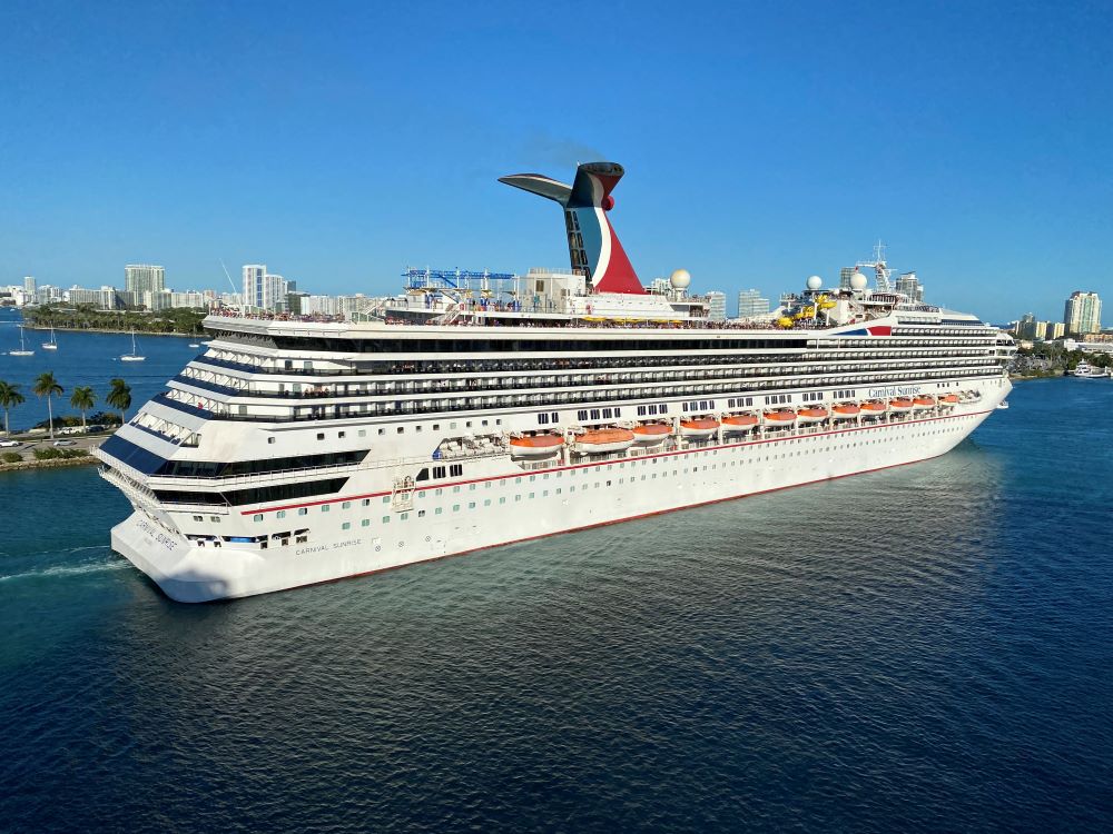 Carnival Sunrise leaving Miami