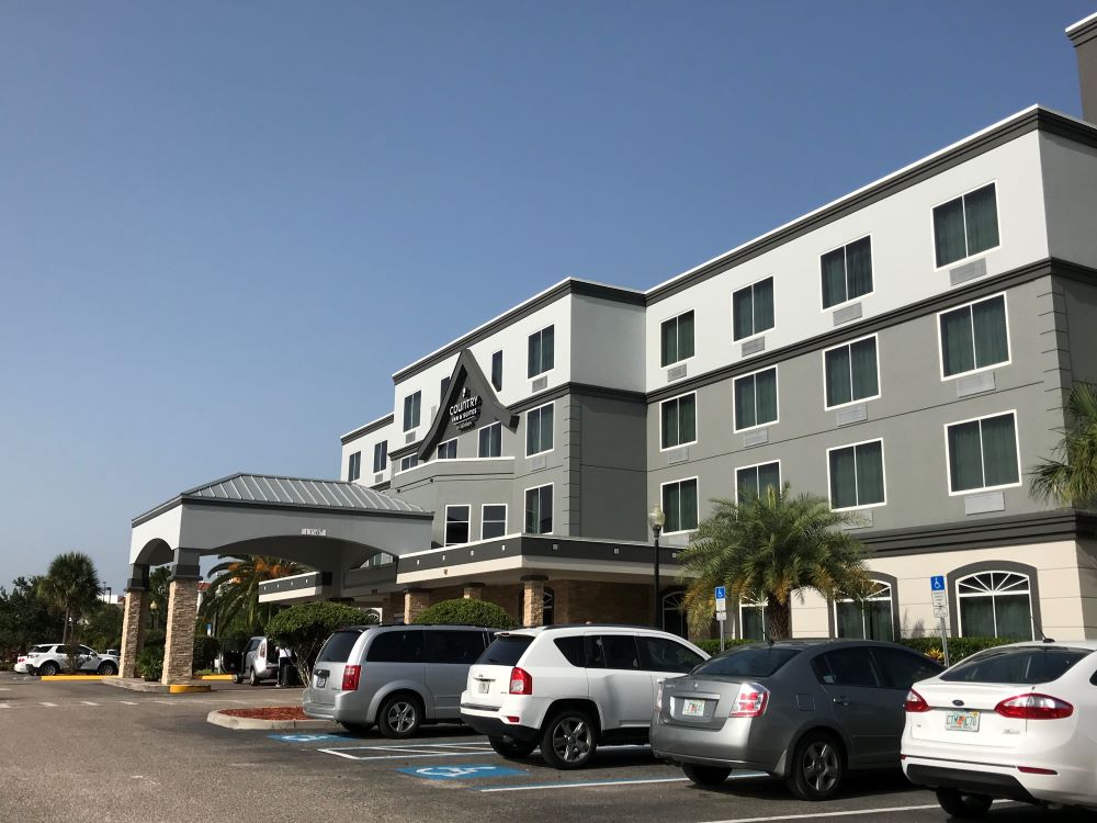 hotels near port canaveral cruise terminal with free parking