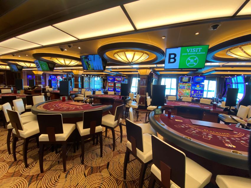Blackjack tables on a cruise