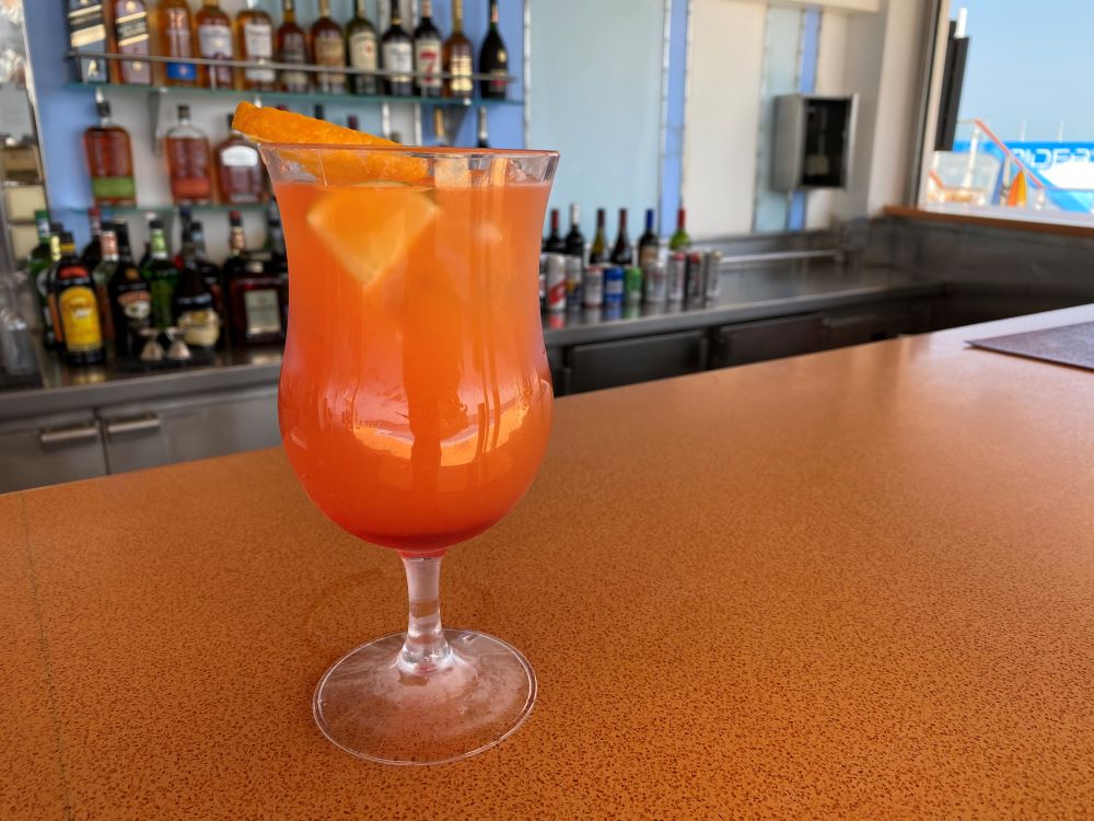 Drink tips for sailing on a cruise
