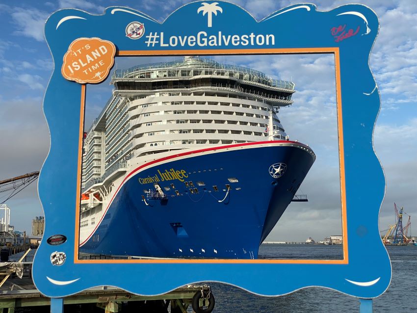 Carnival Jubilee docking in Galveston