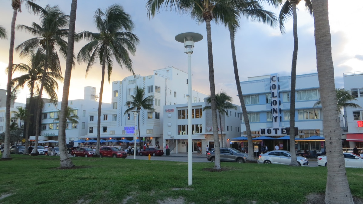 A hotel in Miami, Florida near the cruise port