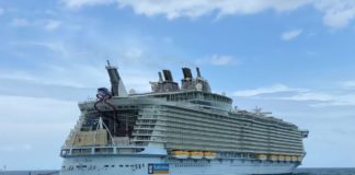 Oasis of the Seas Test Cruise Live Blog (Day 4): A Stormy – But Fun – Day at CocoCay Oasis of the Seas at CocoCay