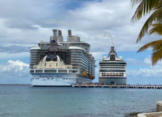 9 BIG Differences of Sailing a Large vs. Small(er) Cruise Ship Old cruise ship docked next to a new one