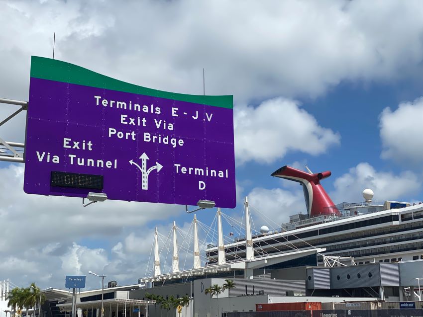 Sign at the Port of Miami