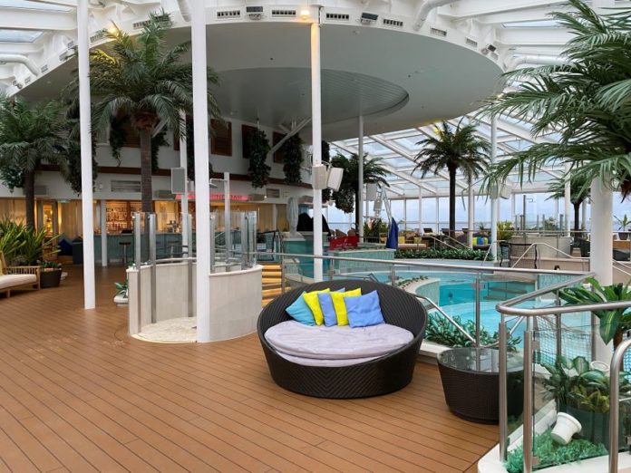 Complete Guide to Taking an Alaskan Cruise (What It’s Like) | Cruzely.com