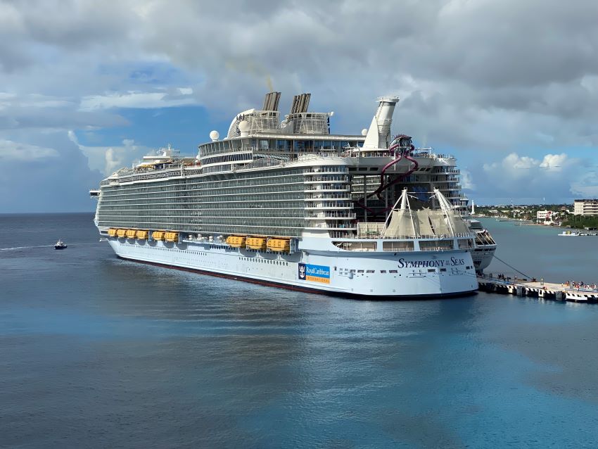 largest cruise ship that