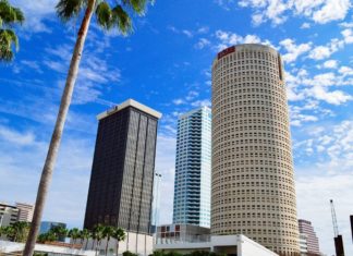 12 Convenient Tampa “Park and Cruise” Hotels (Highly Rated) Tampa skyline
