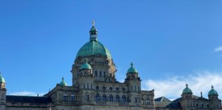 Alaska Cruise Live Blog (Days 6/7): A Beautiful Canadian City and Wrapping Up My Alaskan Cruise Victoria, BC government building