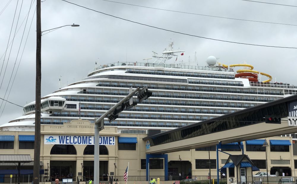 Carnival Vista first sailing back from Galveston