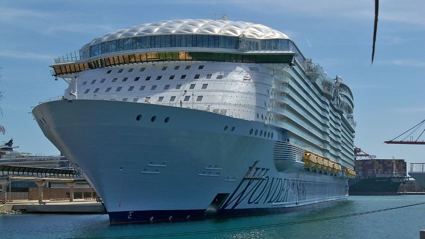 largest sail cruise ship